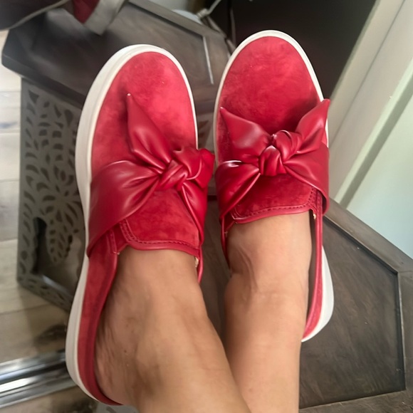 Spenco, orthotic red suede with red leather bows, slip-on sneakers, size 9 - Picture 7 of 7